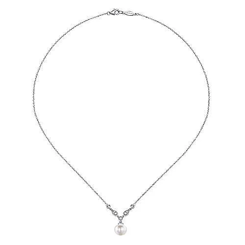 14K White Gold Diamond & Cultured Fresh Water Pearl Necklace