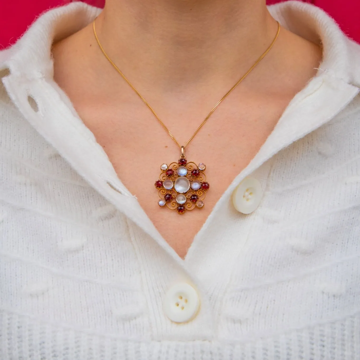 9ct Gold Ceylon Moonstone & Garnet Pendant