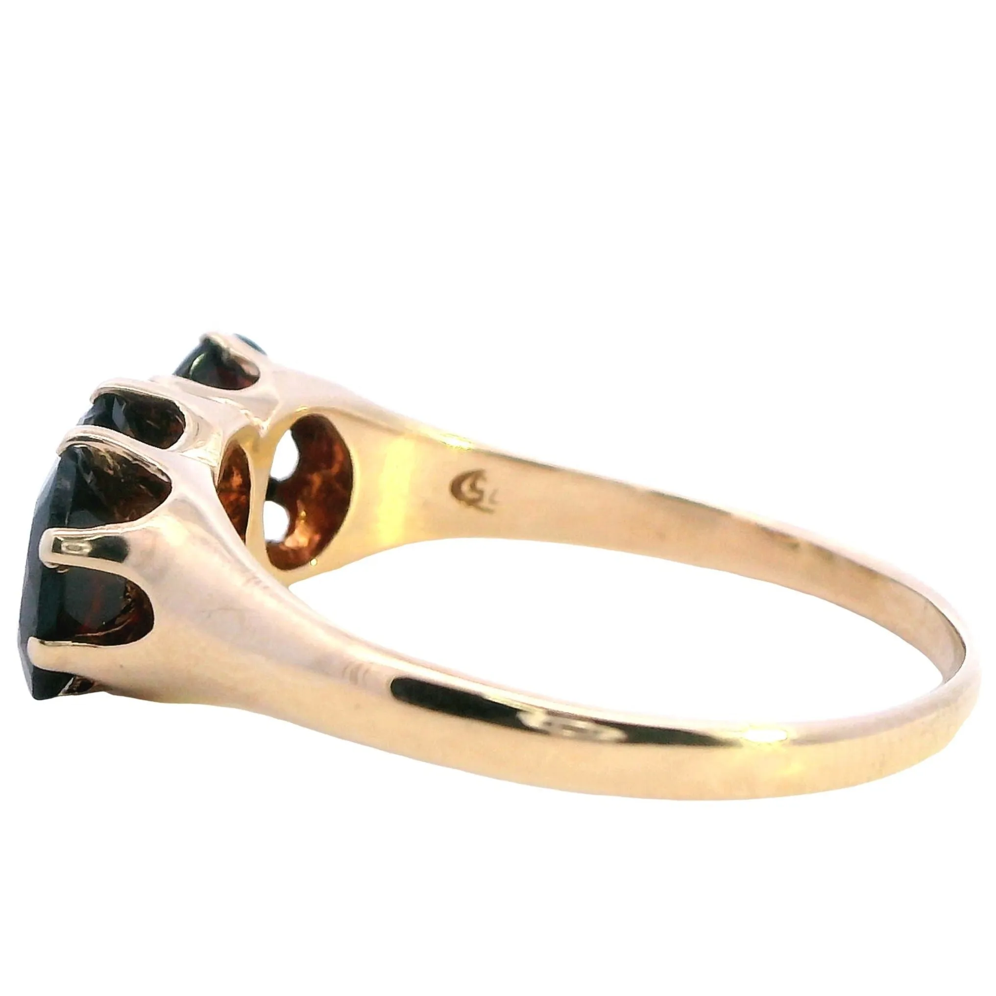 A Treasure of Timeless Elegance 9ct Yellow Gold 3 stone Garnet Ring