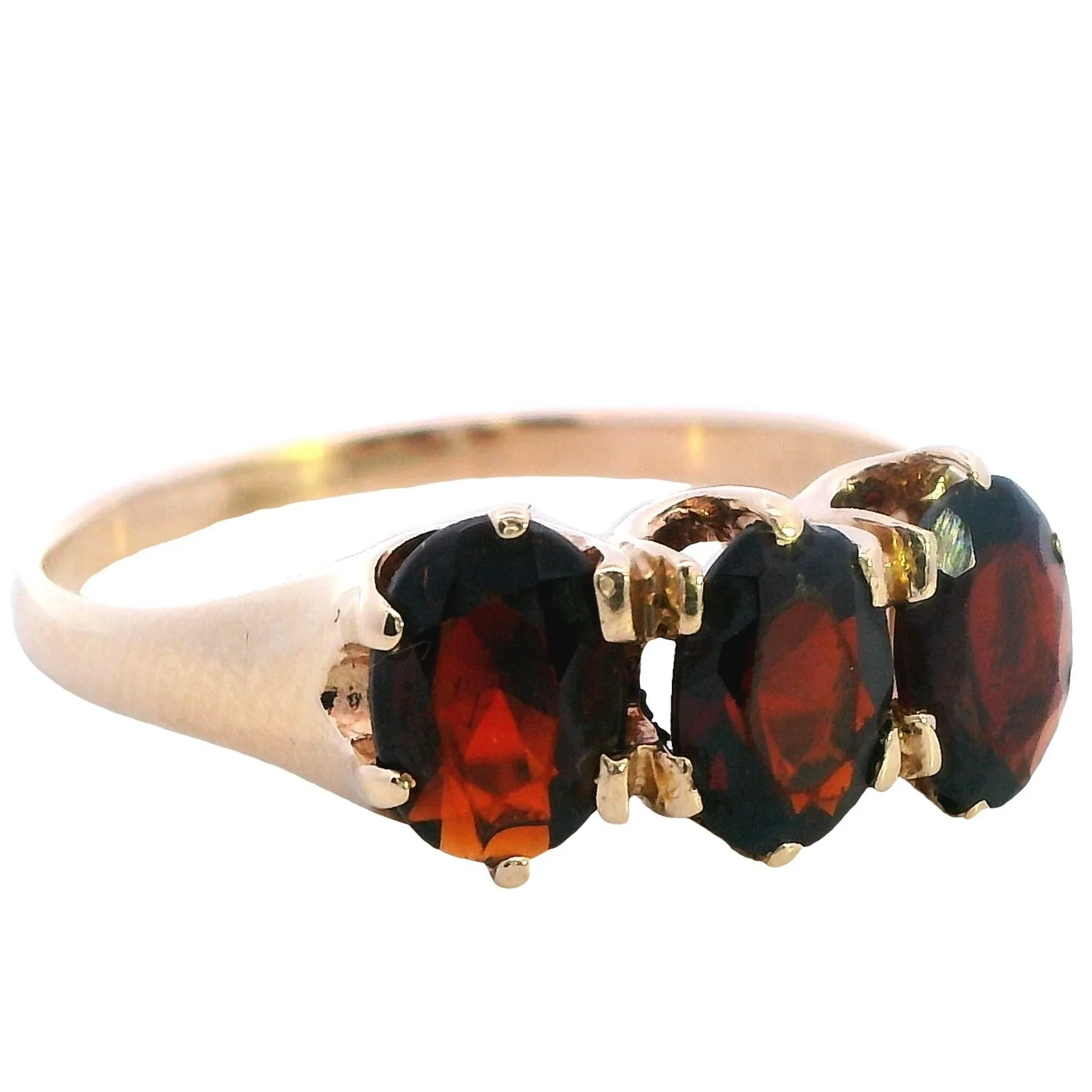 A Treasure of Timeless Elegance 9ct Yellow Gold 3 stone Garnet Ring