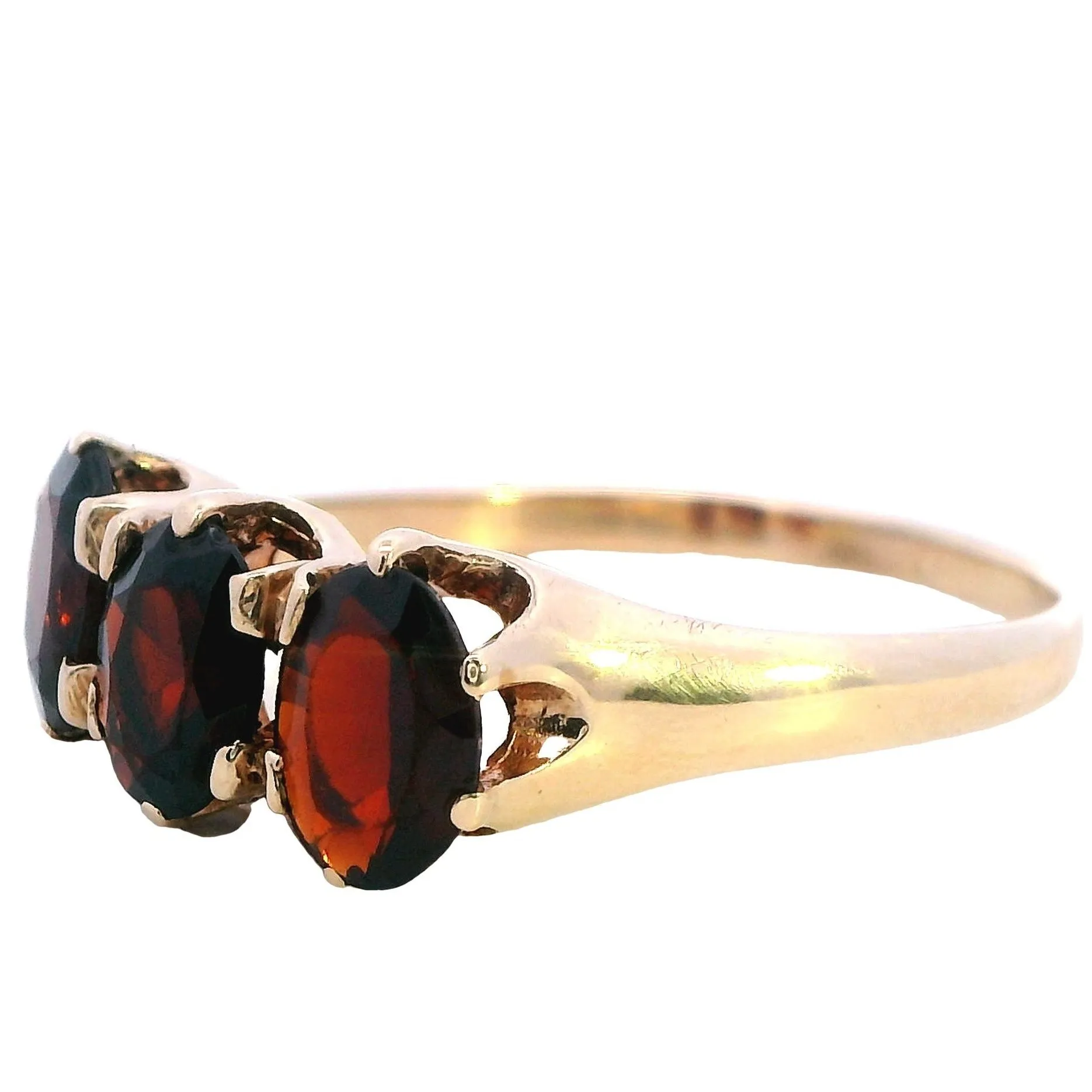 A Treasure of Timeless Elegance 9ct Yellow Gold 3 stone Garnet Ring