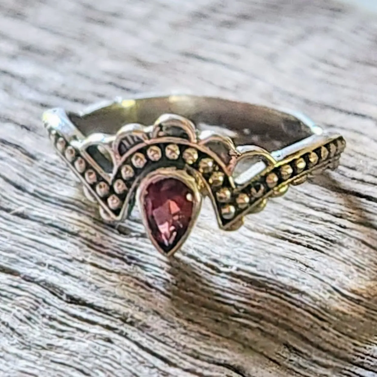 RETRO GARNET - TEARDROP 925 BEADED RING