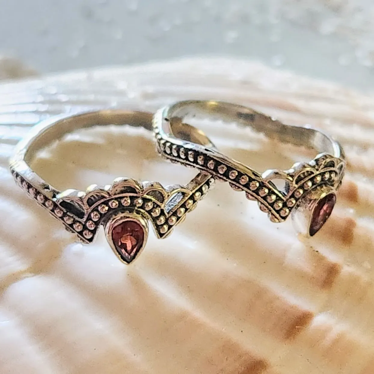 RETRO GARNET - TEARDROP 925 BEADED RING