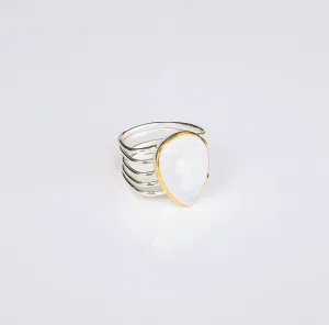 Ribbed Golden Halo Moonstone Statement . 925 sterling silver Ring