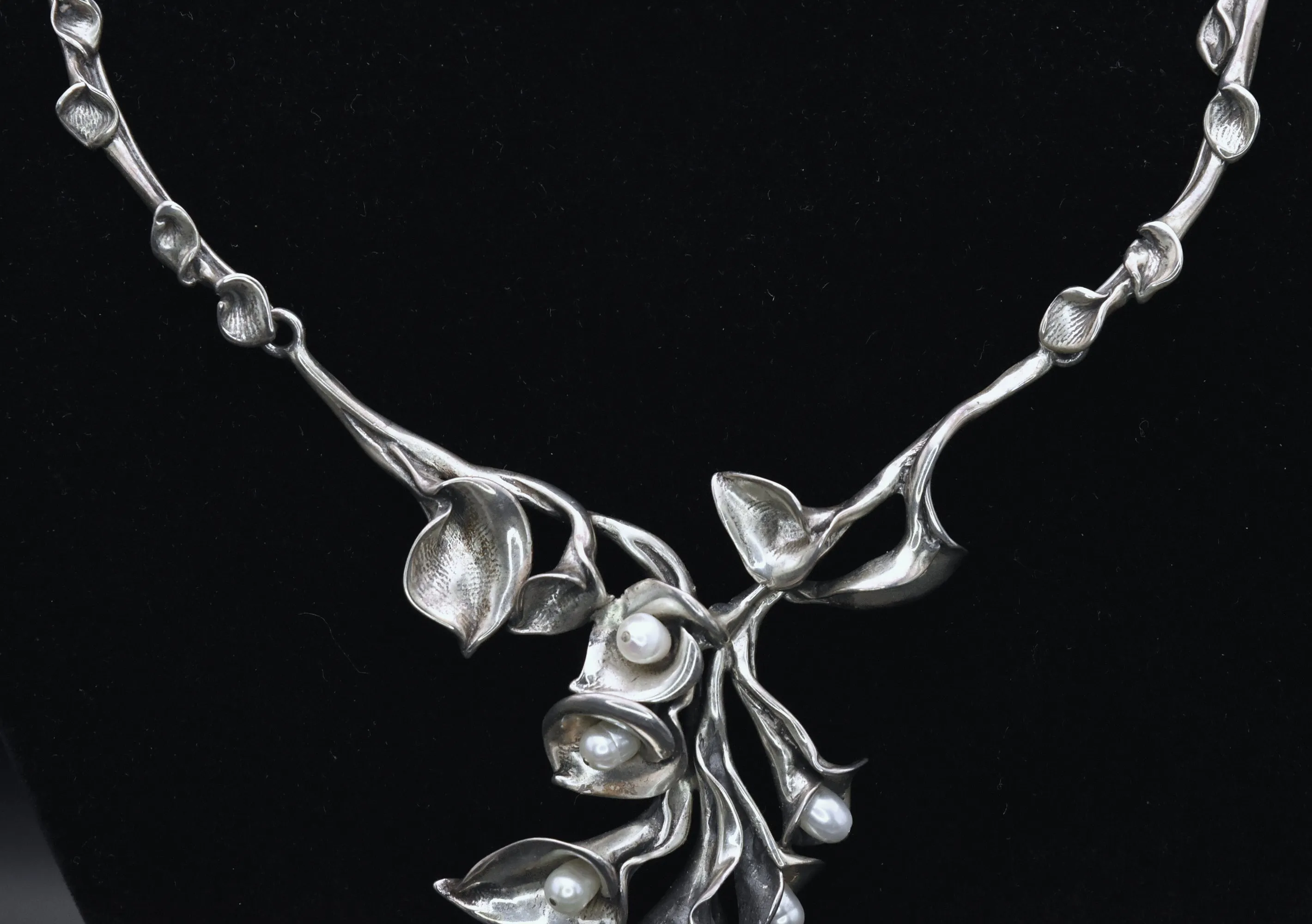 Stunning Vintage Sterling Silver and Pearl Calla Lily Necklace and Earrings Set