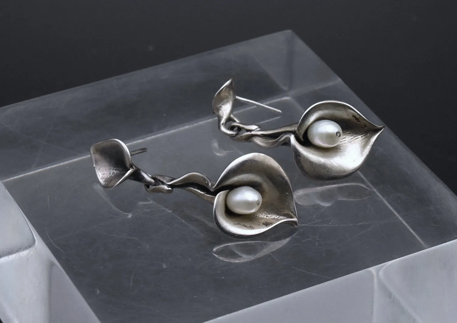 Stunning Vintage Sterling Silver and Pearl Calla Lily Necklace and Earrings Set