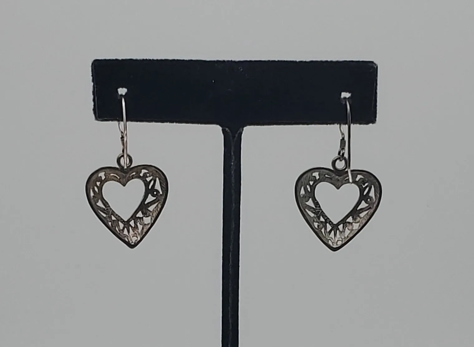 Vintage Sterling Silver Filigree Heart Dangle Earrings